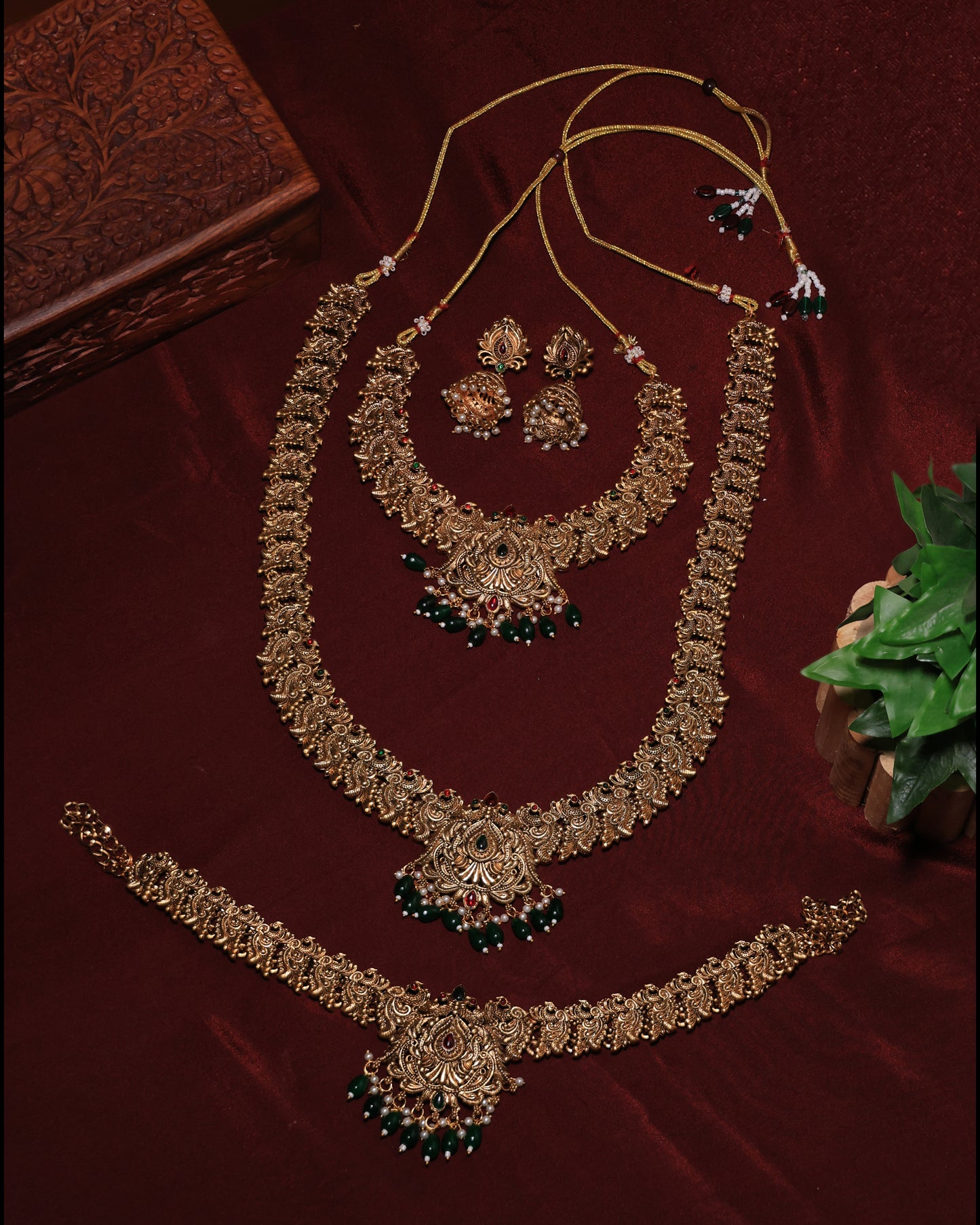 Antique Gold Temple Bridal Necklace Set with Hip Chain