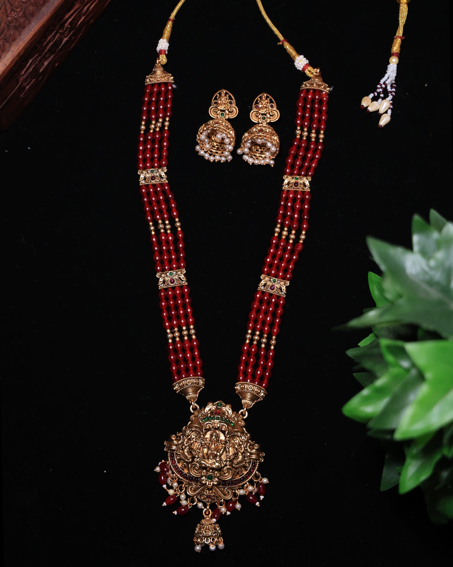 Antique Red Beads Set