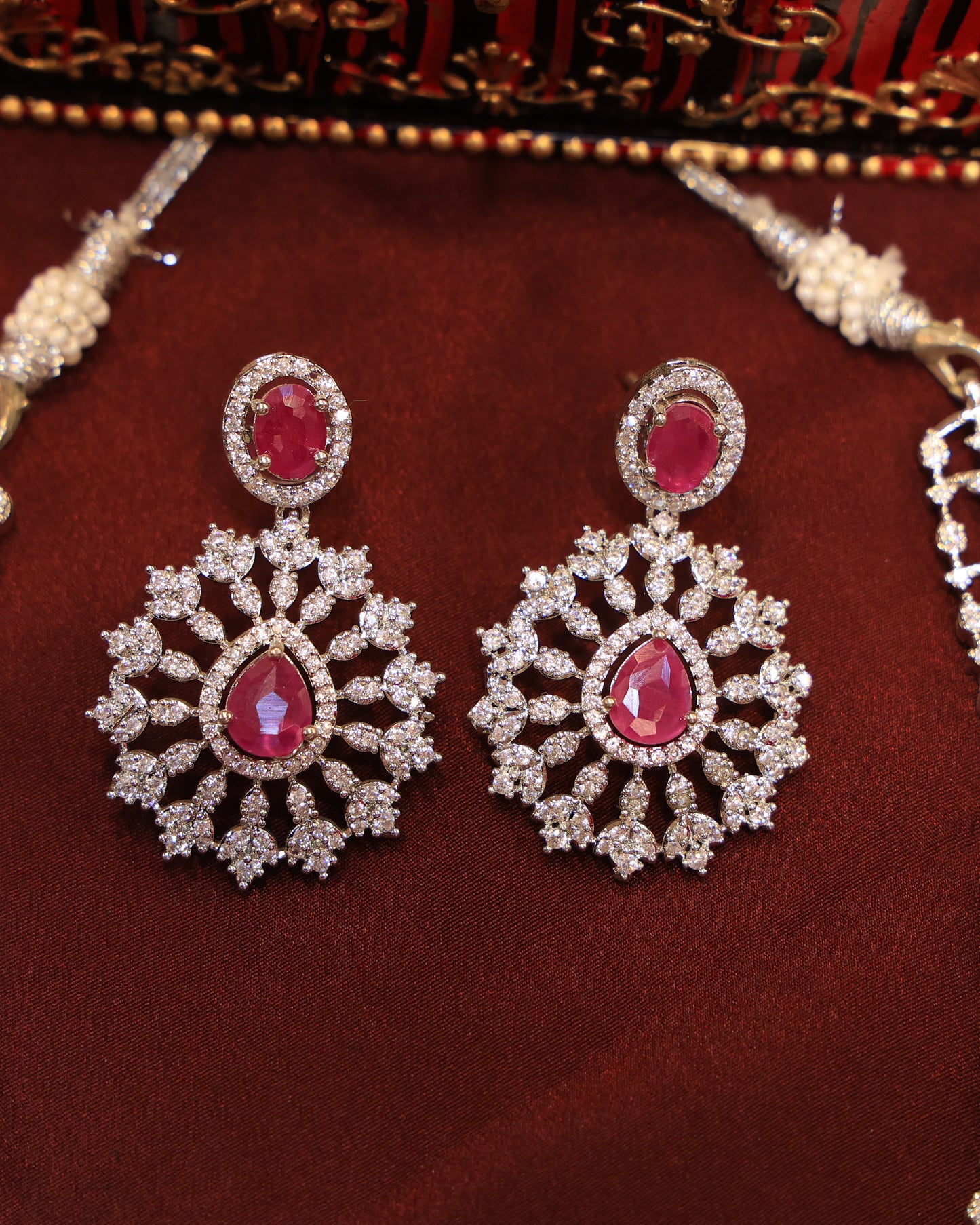 Royal Victorian Crystal Necklace with Earrings