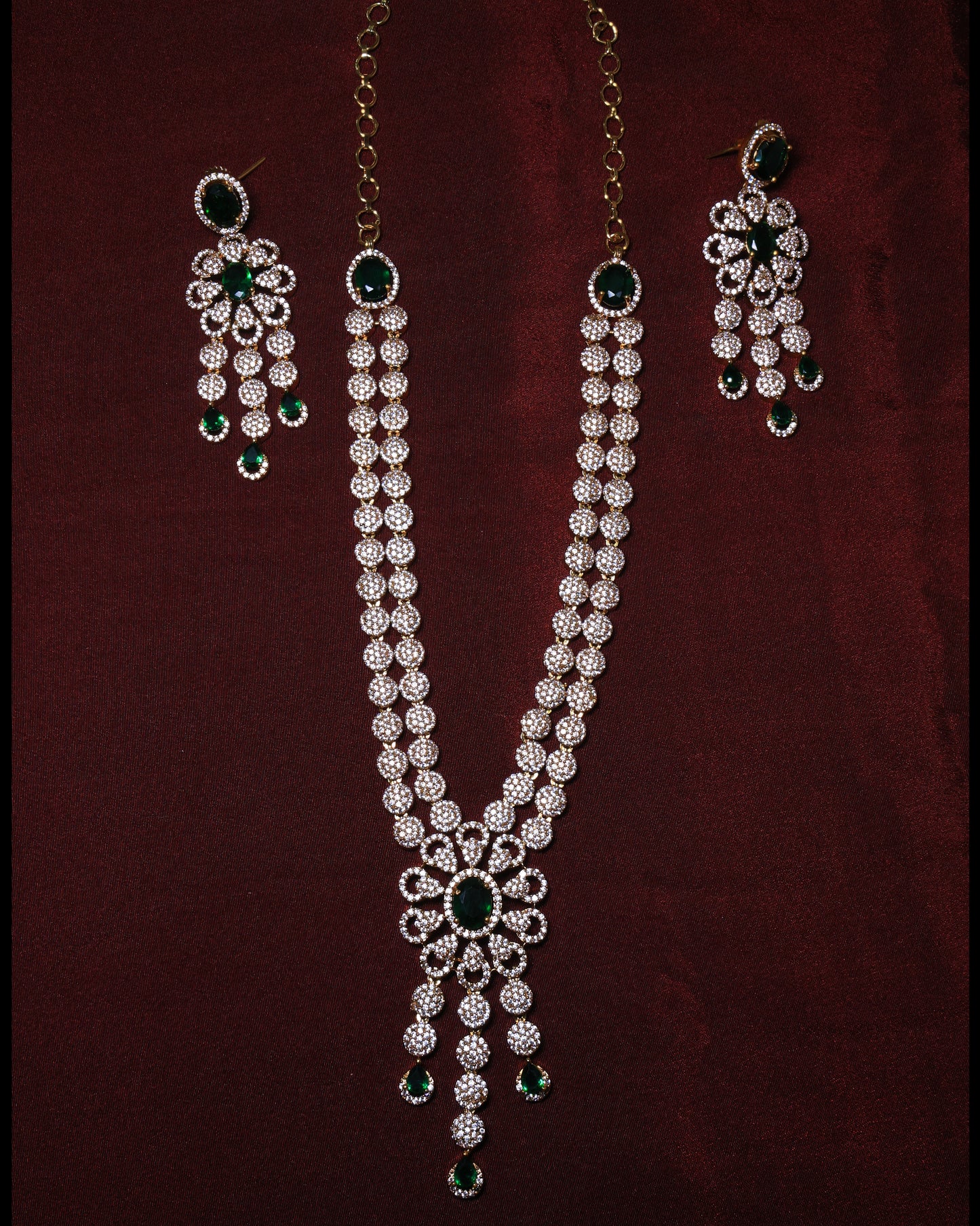 Victorian Style Crystal Necklace with Earrings - Green