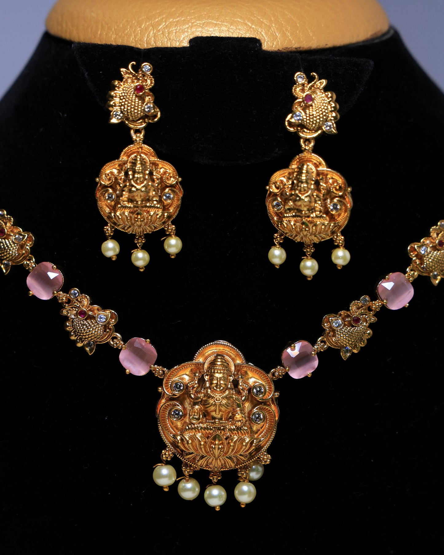 Vishnu Peacock Design Neckpiece